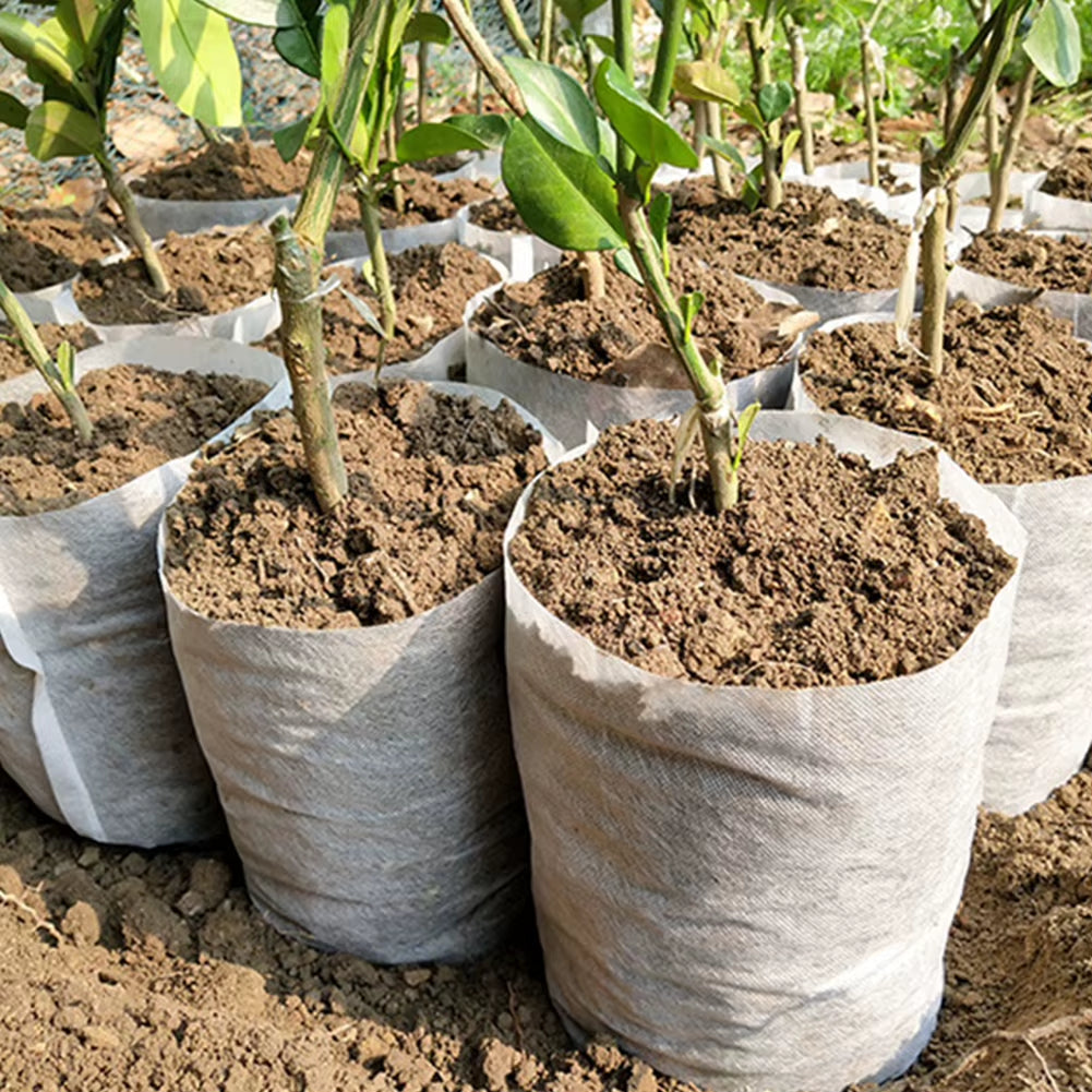 100Pcs Different Sizes Biodegradable Non-Woven Seedling Pots Eco-Friendly Planting Bags Nursery Bag Plant Grow Bags for Garden